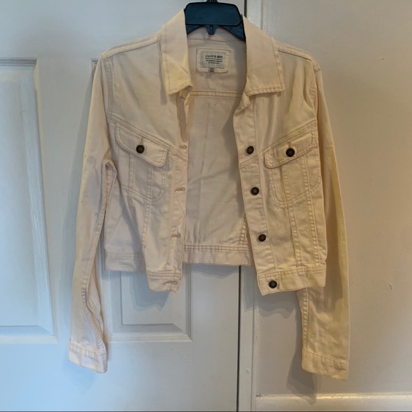Forever 21 Jackets & Blazers - White Jean Jacket 🤍